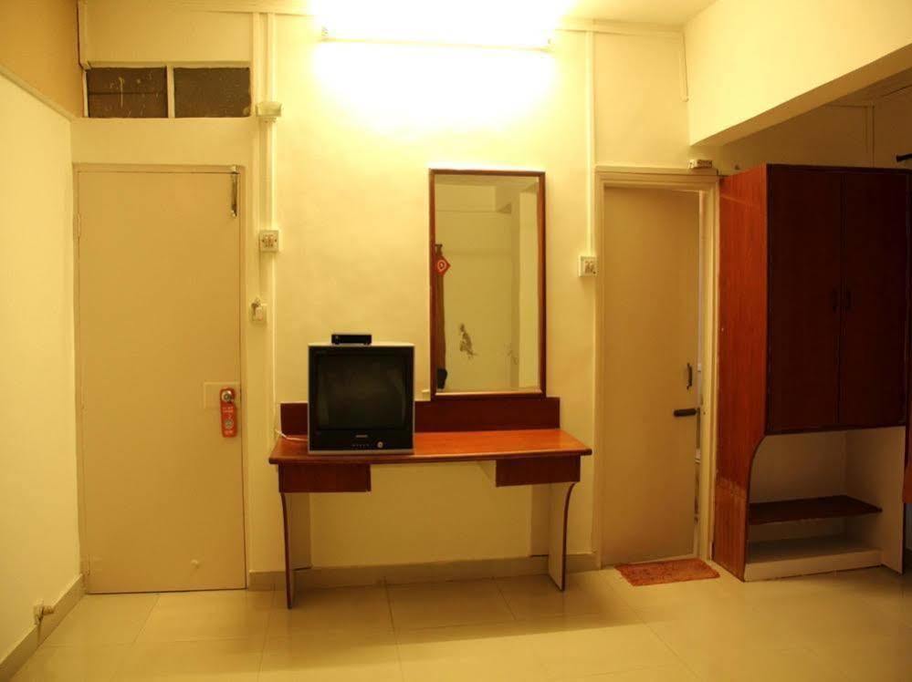 Hotel Oyo Katraj