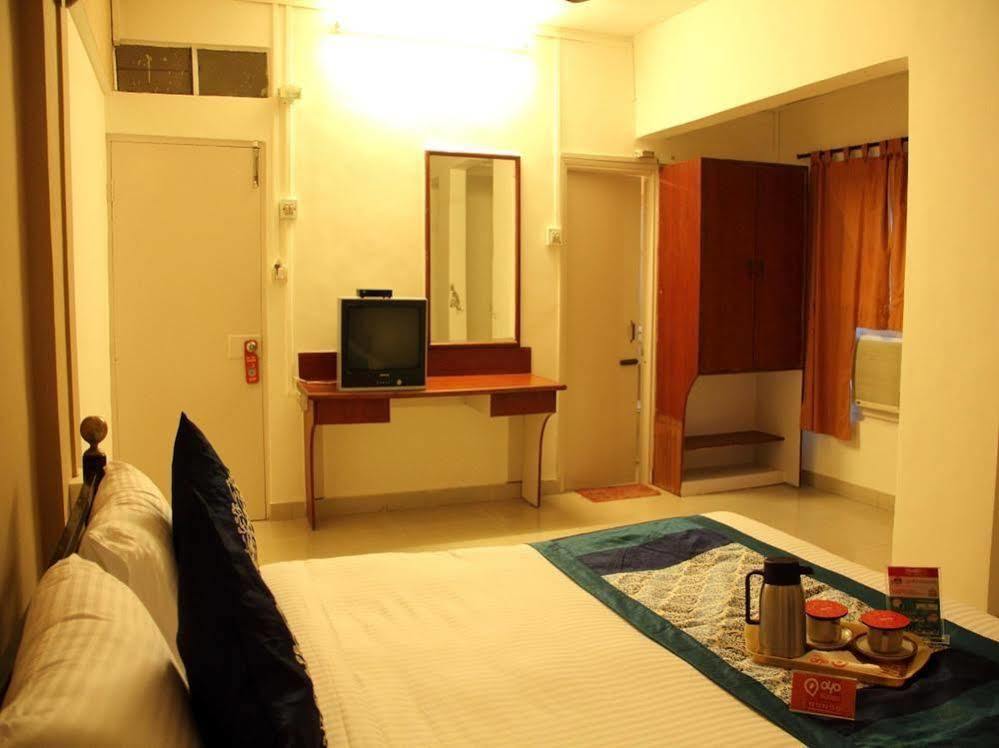 Oyo Katraj Hotel 3*